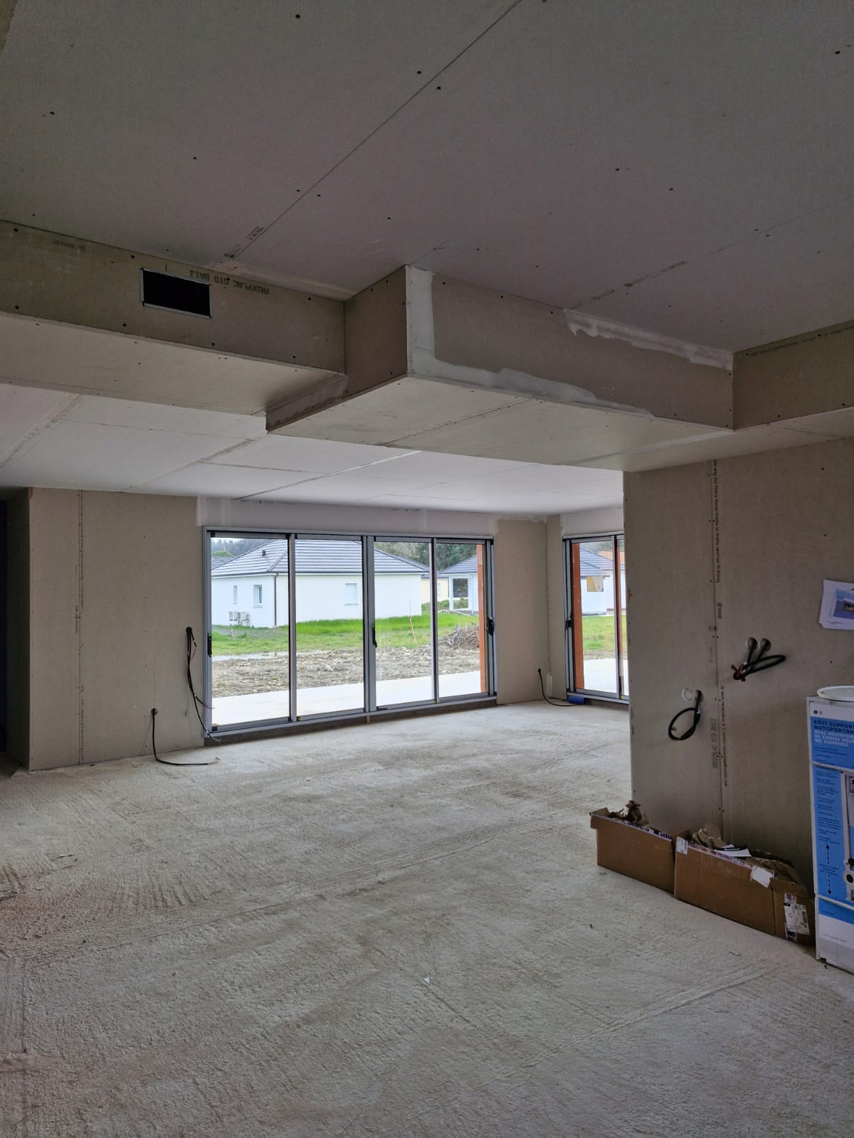 Réalisation cloisons et plafond à Uzos